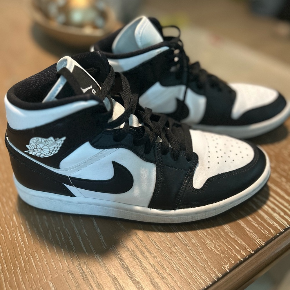 Air Jordan 1 Black and White High-Top Sneakers- sz 8.5 women’s